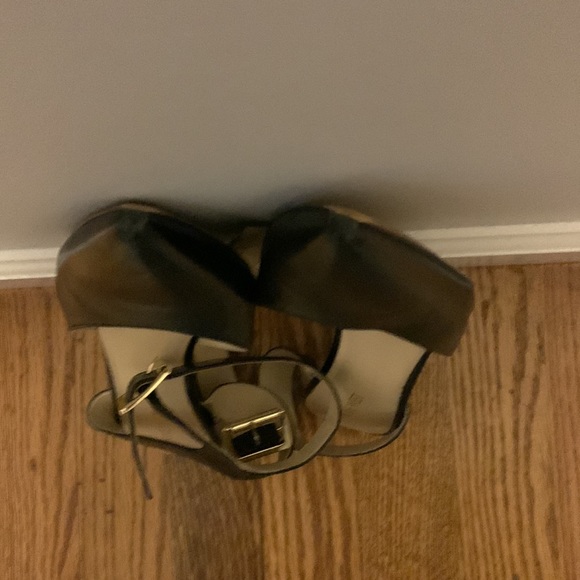 Nine West black ankle strap shoes size 8 1/2 - Picture 4 of 4